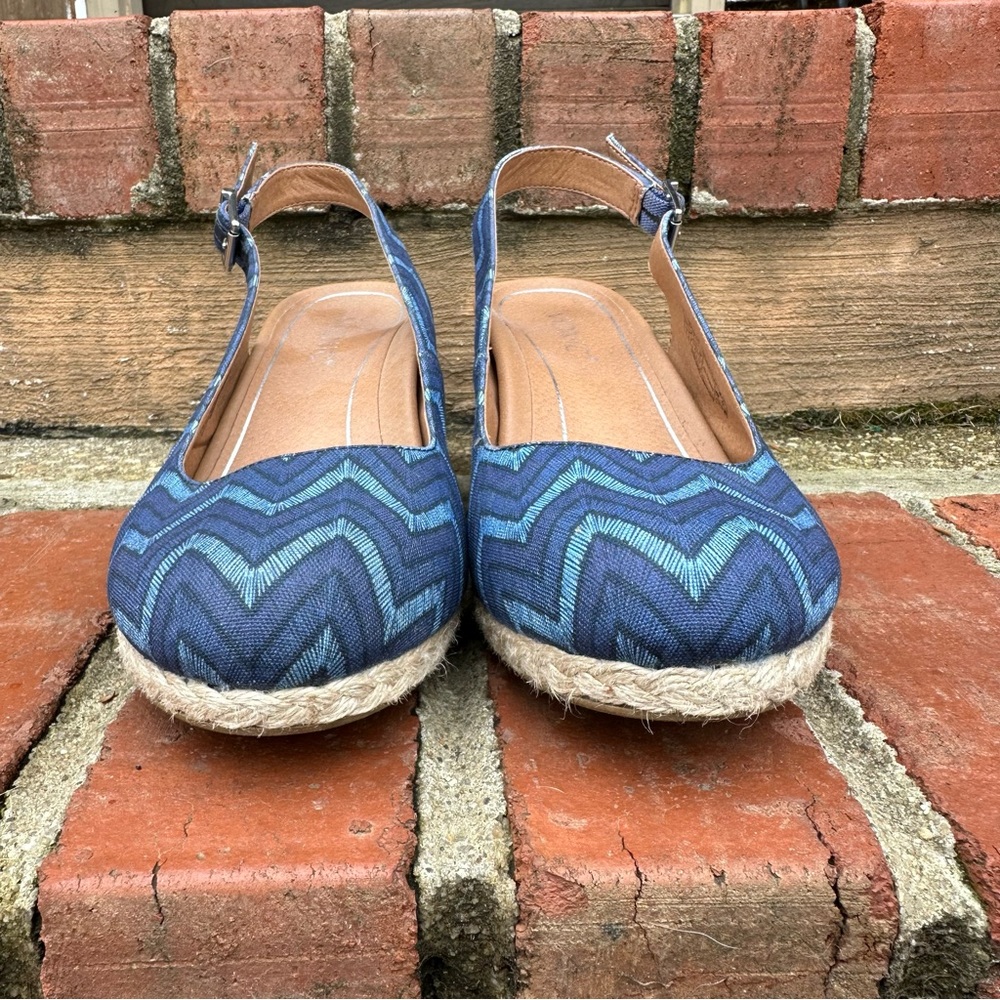 Vionic "Coralina" Blue Chevron Print Slingback Espadrille Wedge Sandals US 10 - Picture 3 of 15